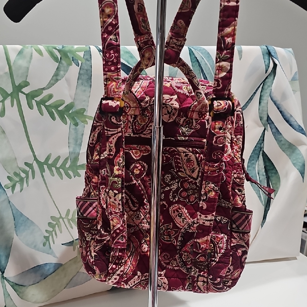 Vera Bradley Raspberry Paisley backpack with matching wallet - Picture 4 of 15